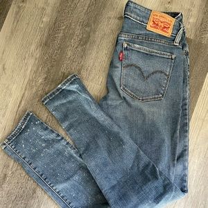 Levi’s skinny jeans
